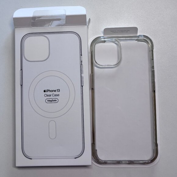 Apple iPhone 13 Clear Case w. Magsafe - Picture 2 of 4